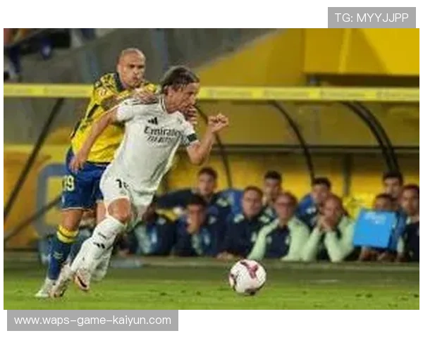 维尼修斯直线突破再次产生致命效果，皇马外线压制力极强